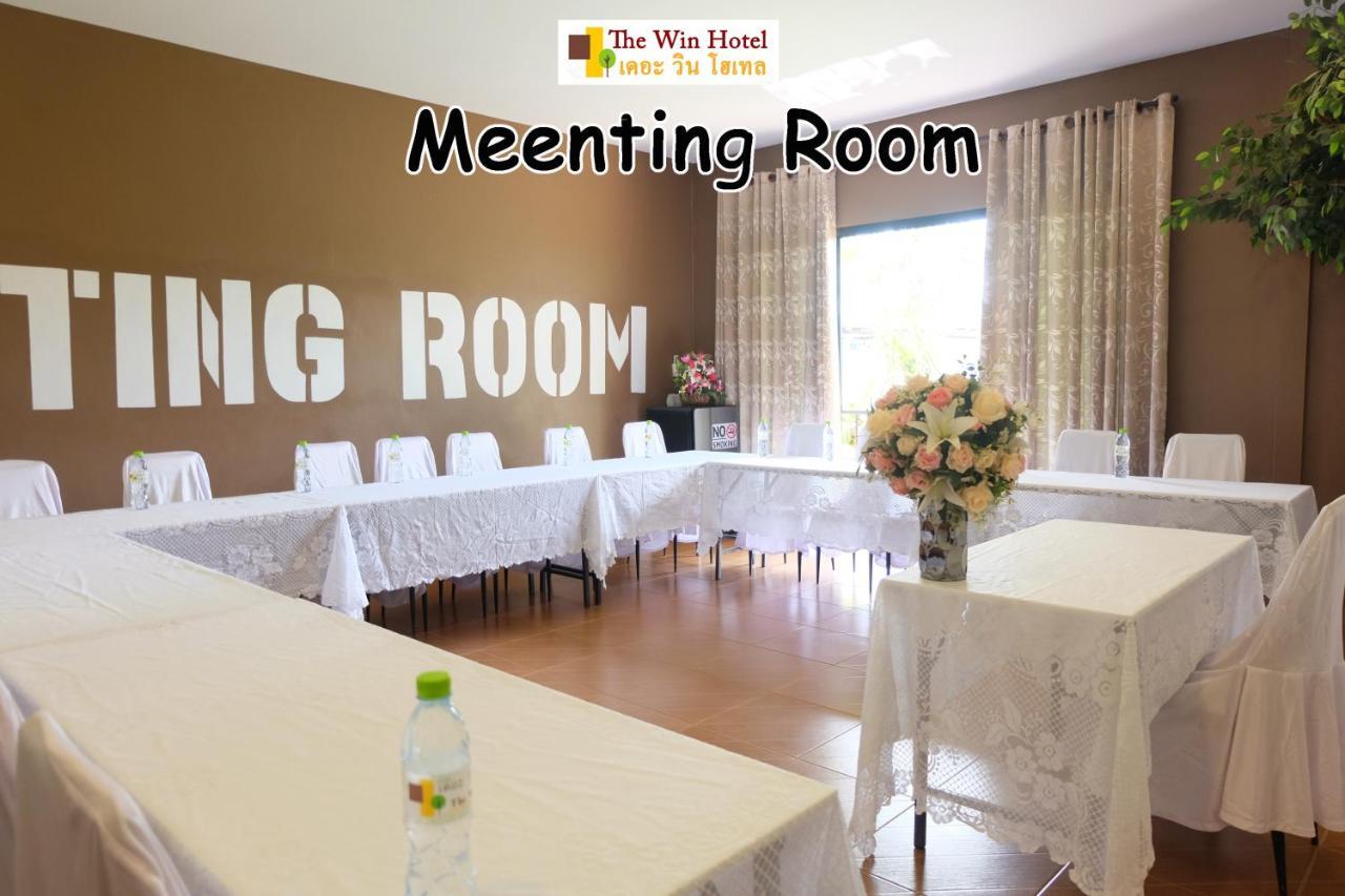 The Win Hotel Bang Saphan Bagian luar foto